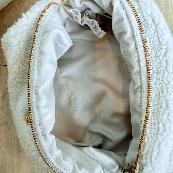 Lululemon Cosmetic Bags - Picture 5 of 9